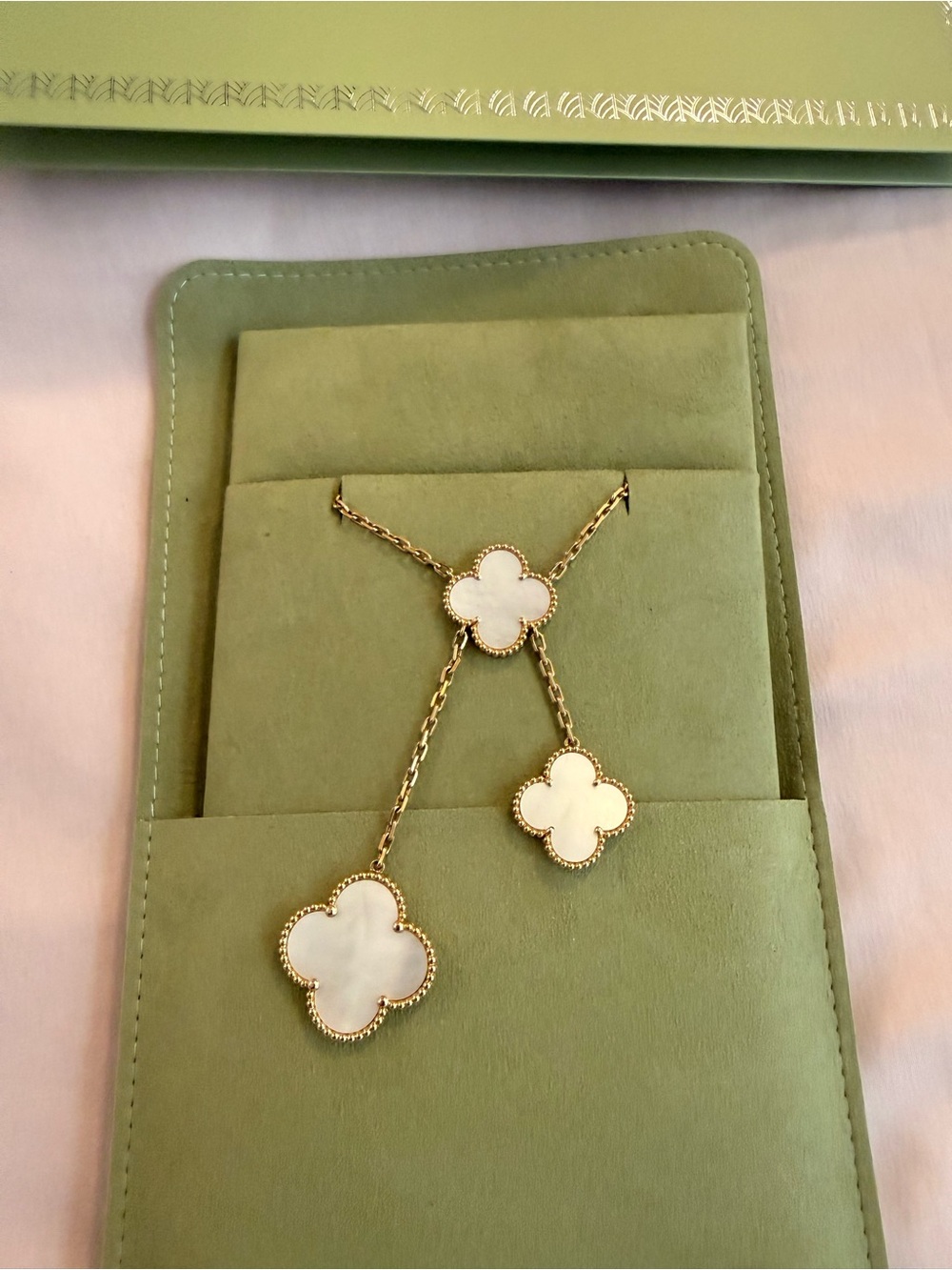 Van Cleef & Arpels Gold Necklace with White Mother-of-Pearl Clover Motifs